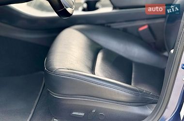 Седан Tesla Model 3 2019 в Киеве