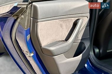 Седан Tesla Model 3 2019 в Киеве