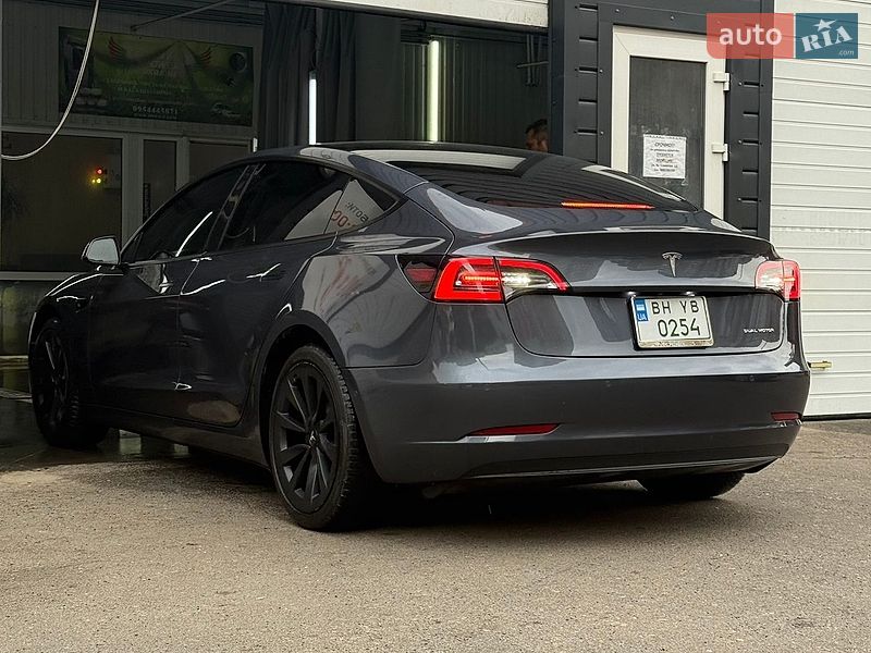 Седан Tesla Model 3 2022 в Одесі