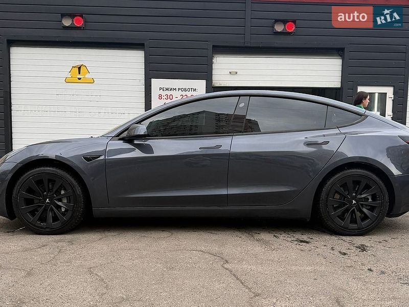 Седан Tesla Model 3 2022 в Одесі