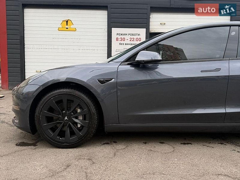 Седан Tesla Model 3 2022 в Одесі