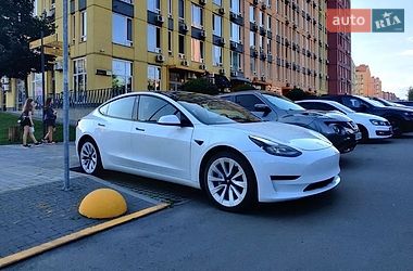 tesla model-3 2022 в Київ від професійного продавця Приймак Васильович Назарій
