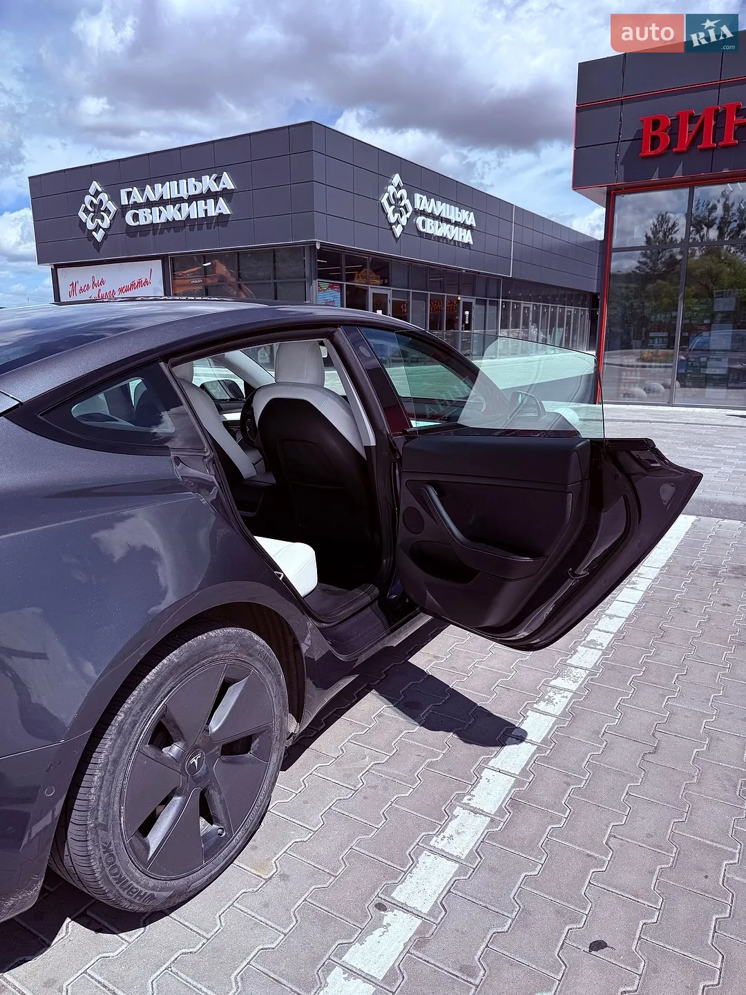 2022 Tesla Model 3 - мініатюра 12