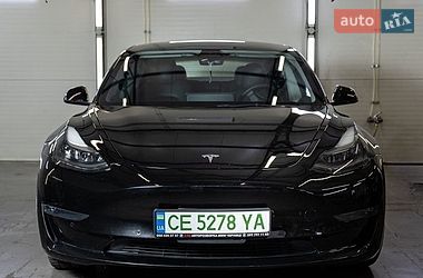 Седан Tesla Model 3 2022 в Черновцах
