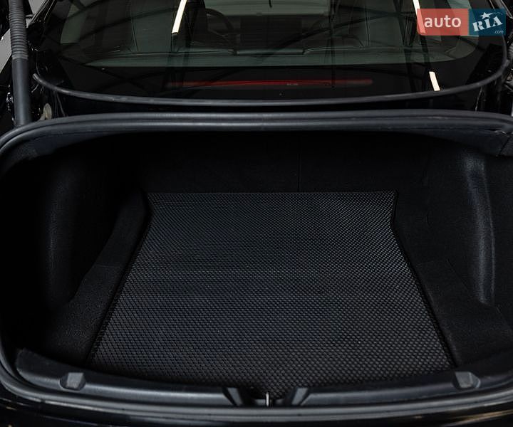 Седан Tesla Model 3 2022 в Чернівцях