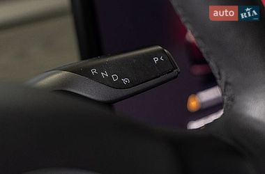 Седан Tesla Model 3 2022 в Чернівцях