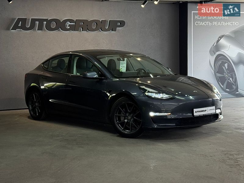 Tesla Model 3 2023