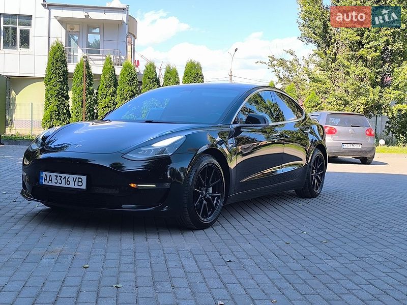 Седан Tesla Model 3 2018 в Кам'янець-Подільському