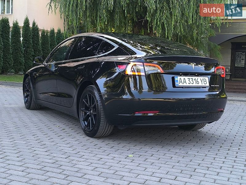 Седан Tesla Model 3 2018 в Кам'янець-Подільському
