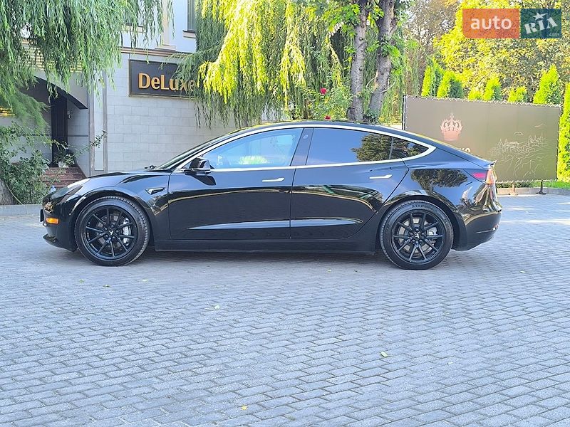 Седан Tesla Model 3 2018 в Кам'янець-Подільському
