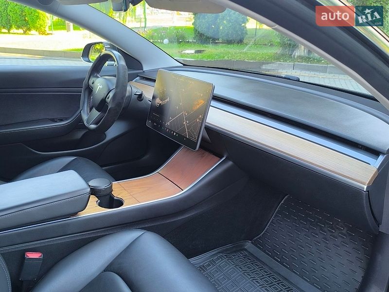 Седан Tesla Model 3 2018 в Каменец-Подольском фото 14 Седан Tesla Model 3 2018 в Каменец-Подольском