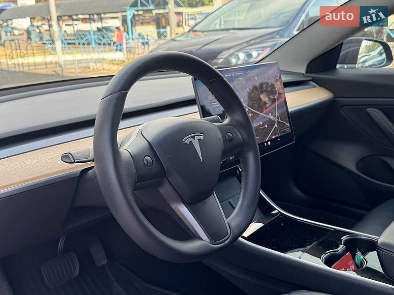 Седан Tesla Model 3 2020 в Киеве фото 23 Седан Tesla Model 3 2020 в Киеве