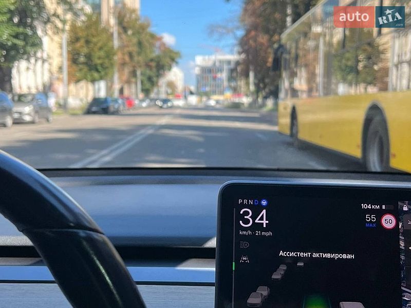 Седан Tesla Model 3 2019 в Києві
