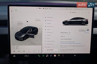 Седан Tesla Model 3 2025 в Коломые