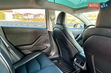 Седан Tesla Model 3 2019 в Києві