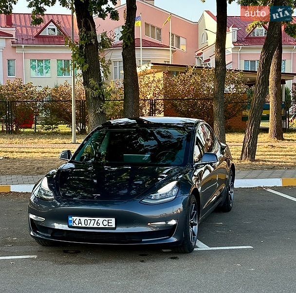Седан Tesla Model 3 2019 в Києві