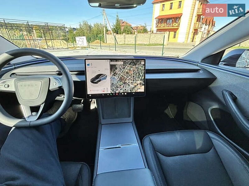 Седан Tesla Model 3 2024 в Киеве