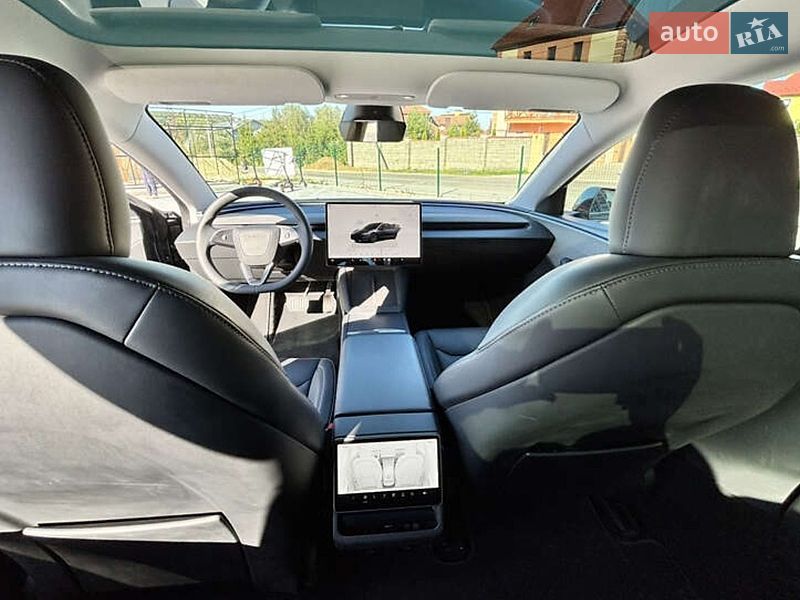 Седан Tesla Model 3 2024 в Киеве