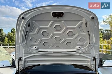 Седан Tesla Model 3 2021 в Києві