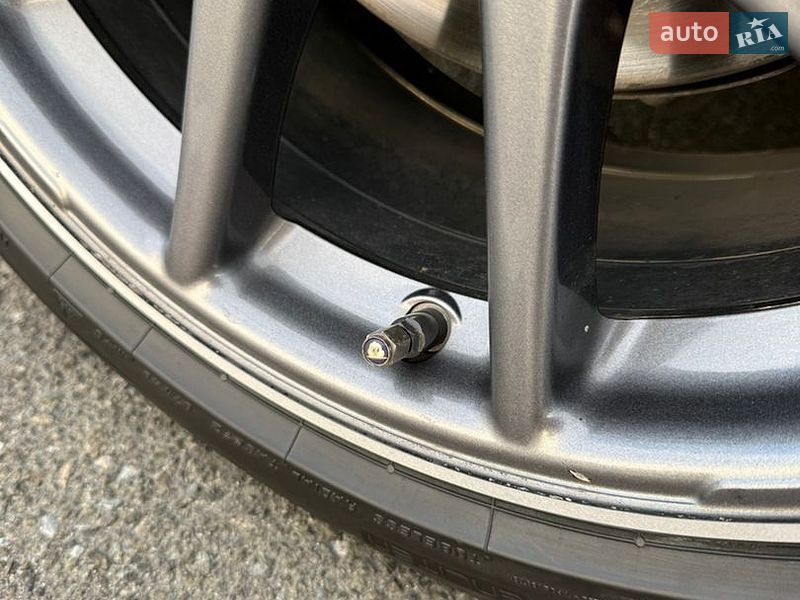 Седан Tesla Model 3 2021 в Києві