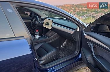 Седан Tesla Model 3 2023 в Кривом Роге