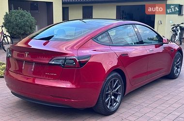 Седан Tesla Model 3 2021 в Виннице