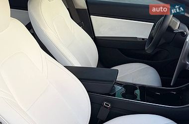 Седан Tesla Model 3 2018 в Вишневом