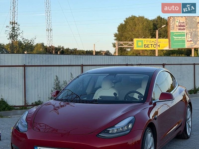 Tesla Model 3 2018