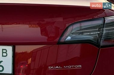 Седан Tesla Model 3 2018 в Вишневом