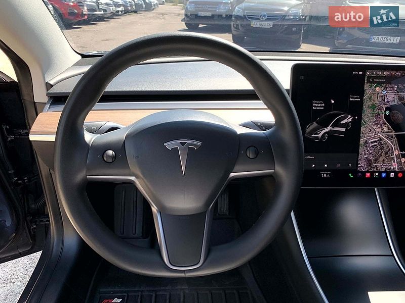 Седан Tesla Model 3 2020 в Виннице