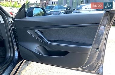 Седан Tesla Model 3 2020 в Виннице