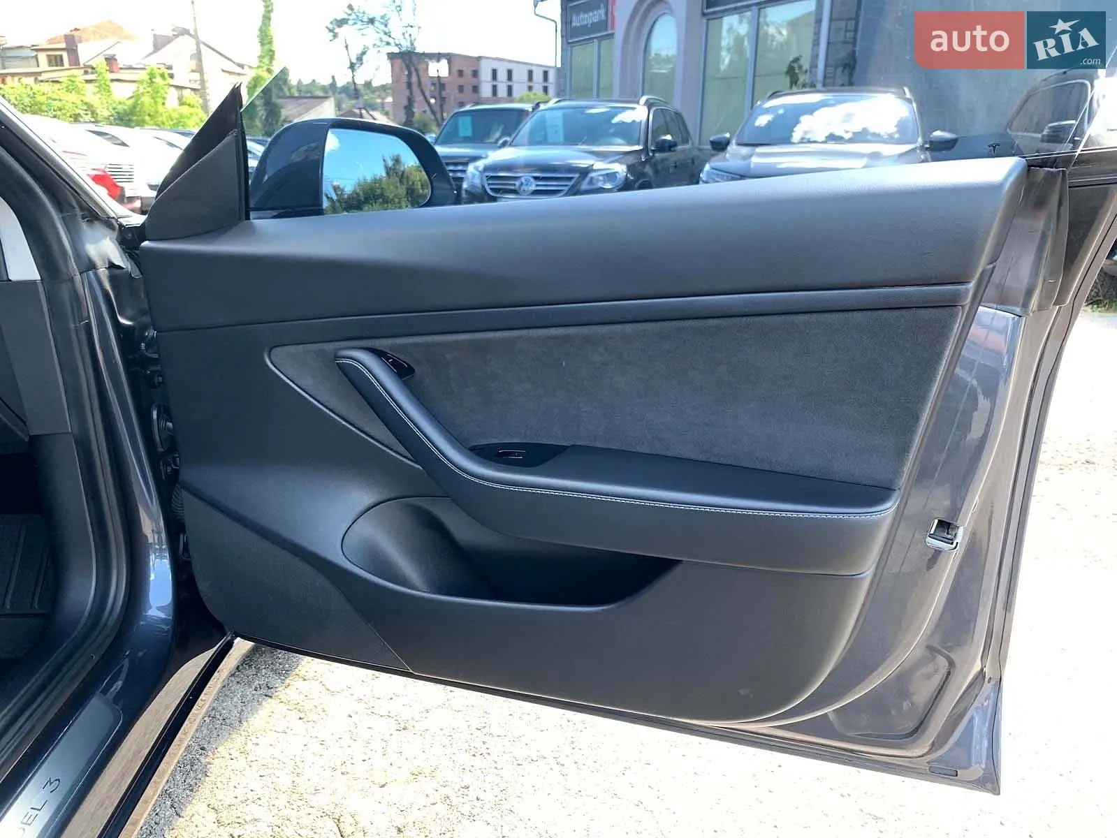 2020 Tesla Model 3 - мініатюра 32
