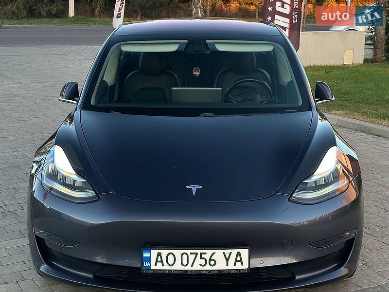 Tesla Model 3 2019
