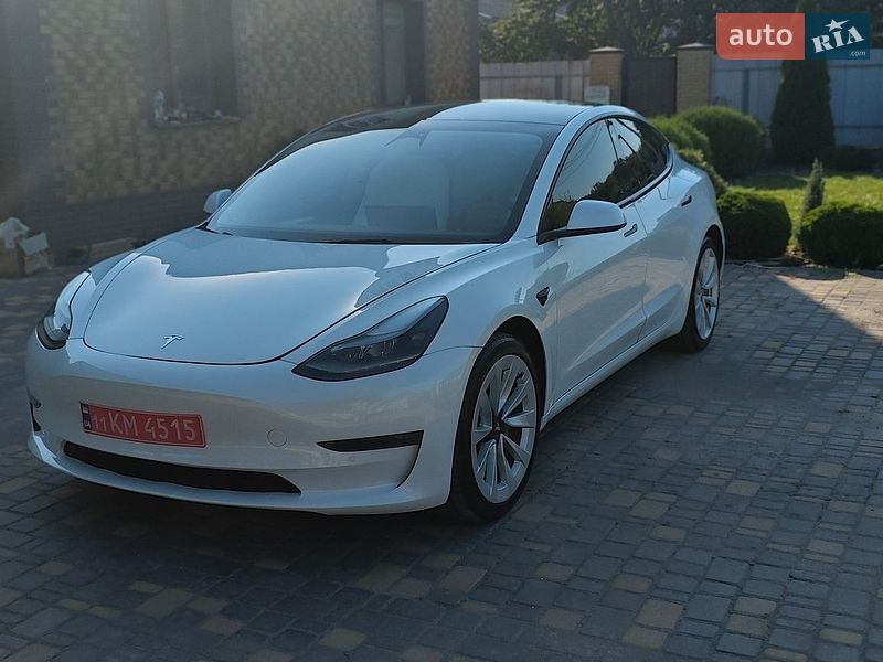 Седан Tesla Model 3 2022 в Верхнеднепровске