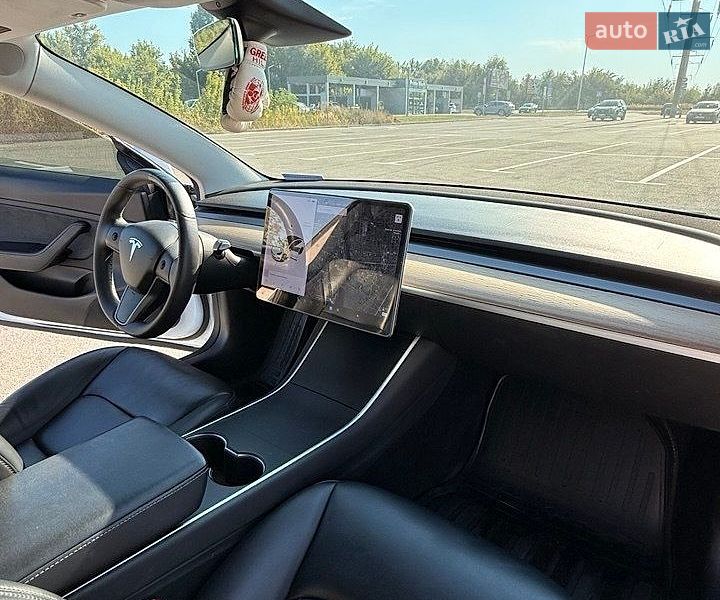Седан Tesla Model 3 2019 в Киеве фото 6 Седан Tesla Model 3 2019 в Киеве