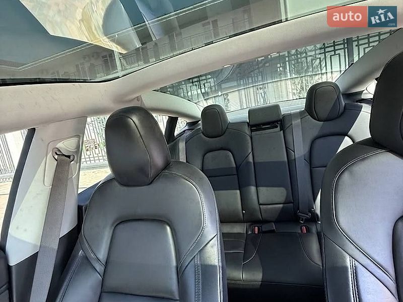 Седан Tesla Model 3 2018 в Одессе