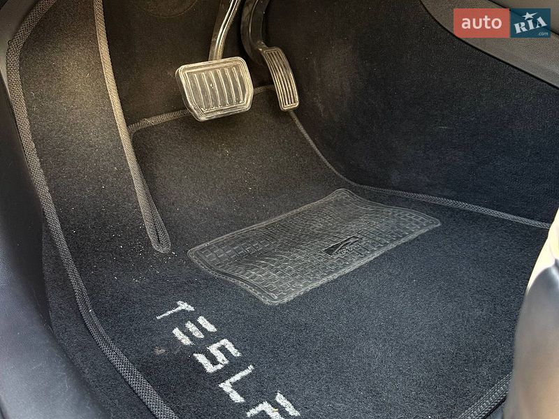 Седан Tesla Model 3 2018 в Одессе