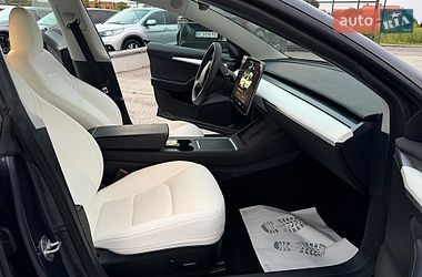Седан Tesla Model 3 2024 в Дрогобыче