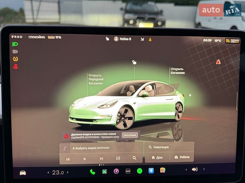 Седан Tesla Model 3 2024 в Дрогобыче