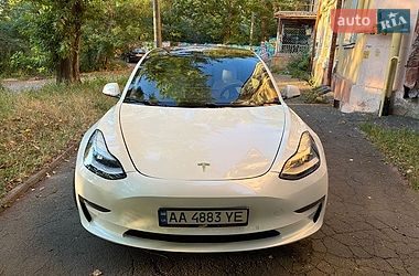 Седан Tesla Model 3 2018 в Киеве