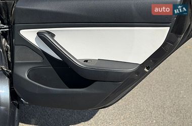 Седан Tesla Model 3 2018 в Киеве