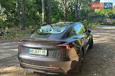 Седан Tesla Model 3 2024 в Виннице