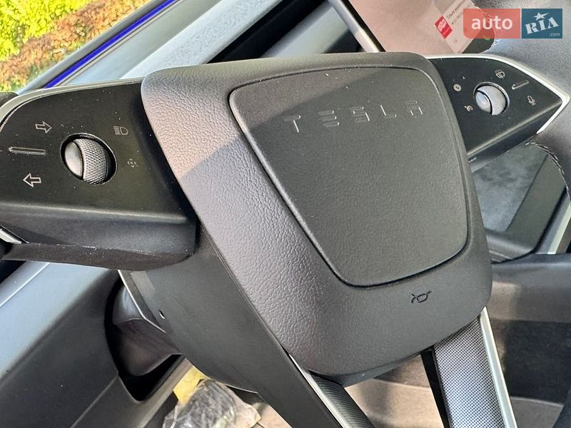 Седан Tesla Model 3 2024 в Виннице