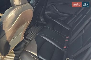 Седан Tesla Model 3 2020 в Дрогобичі