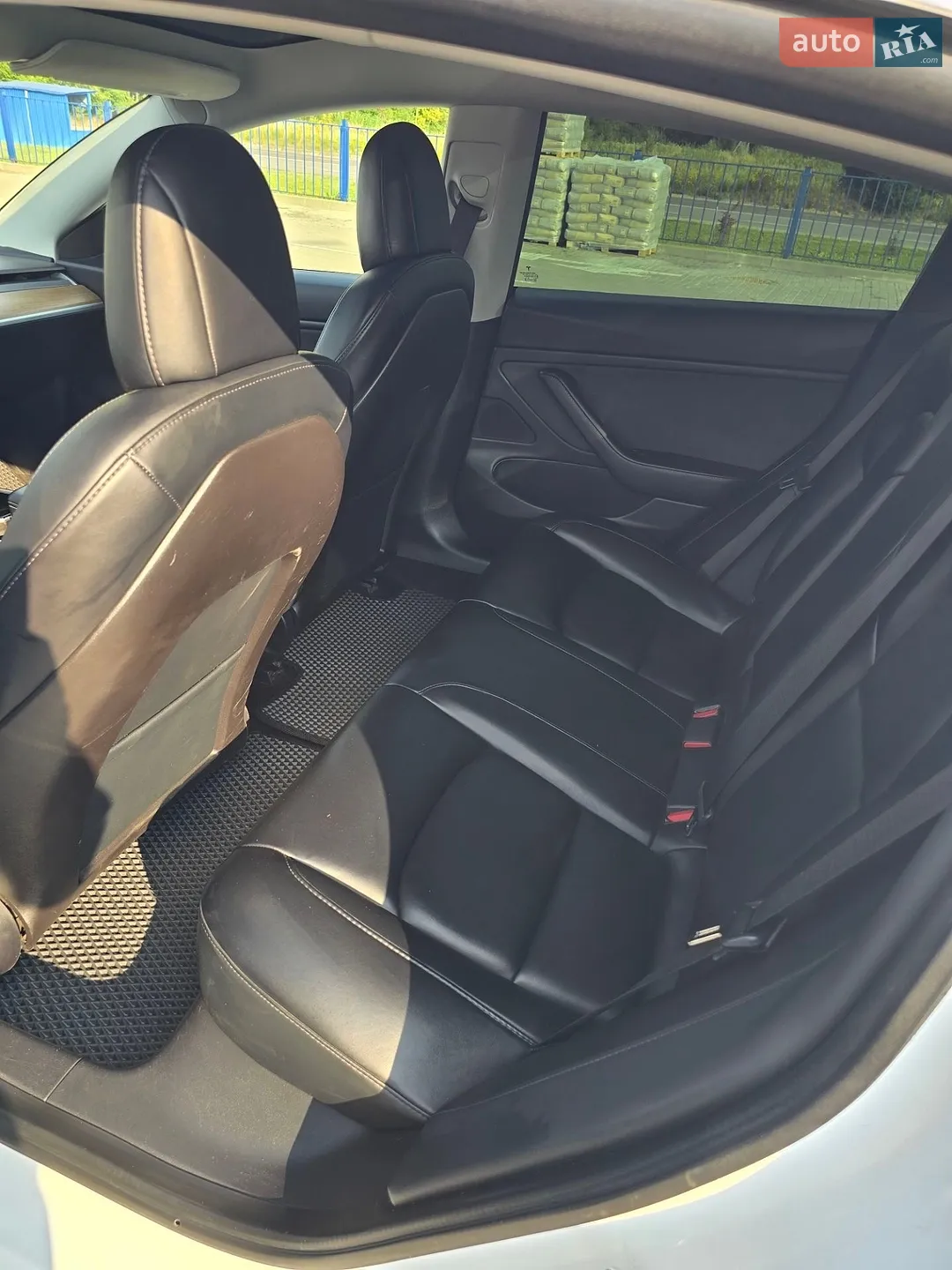 2020 Tesla Model 3 - мініатюра 8