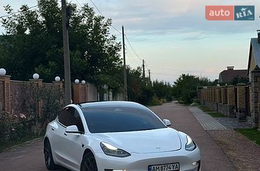 Седан Tesla Model 3 2023 в Житомирі