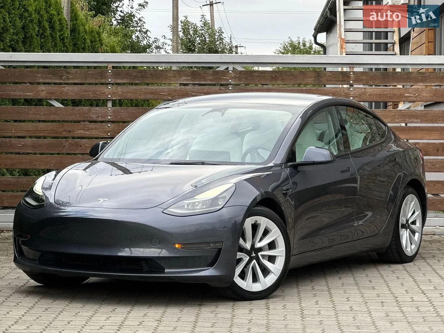 2023 Tesla Model 3 - фото 1