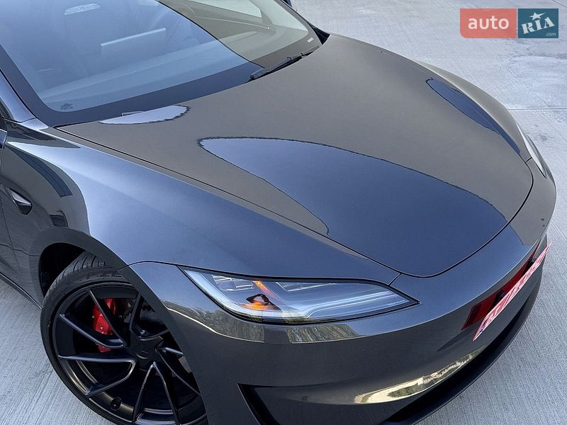 Седан Tesla Model 3 2024 в Луцке