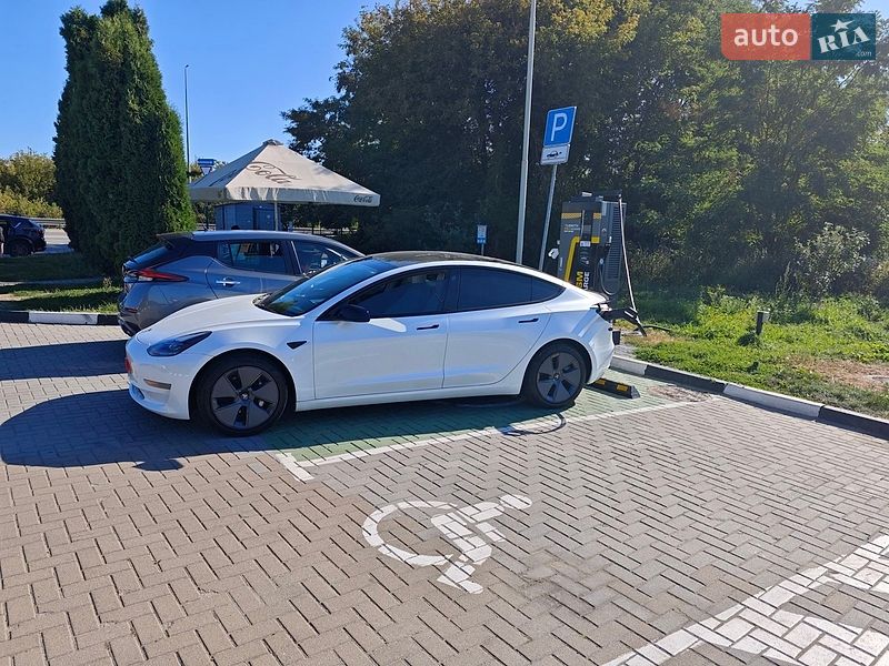 Седан Tesla Model 3 2023 в Василькове