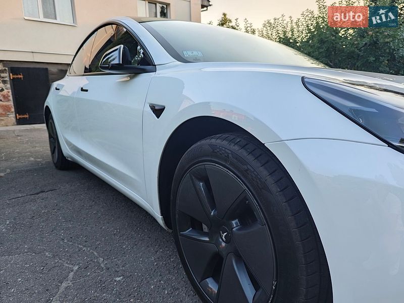 Седан Tesla Model 3 2023 в Василькове
